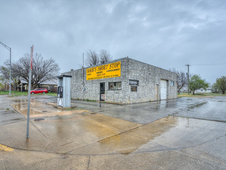 200 N Broadway Ave, Geary, OK for sale - Building Photo - Image 3 of 34