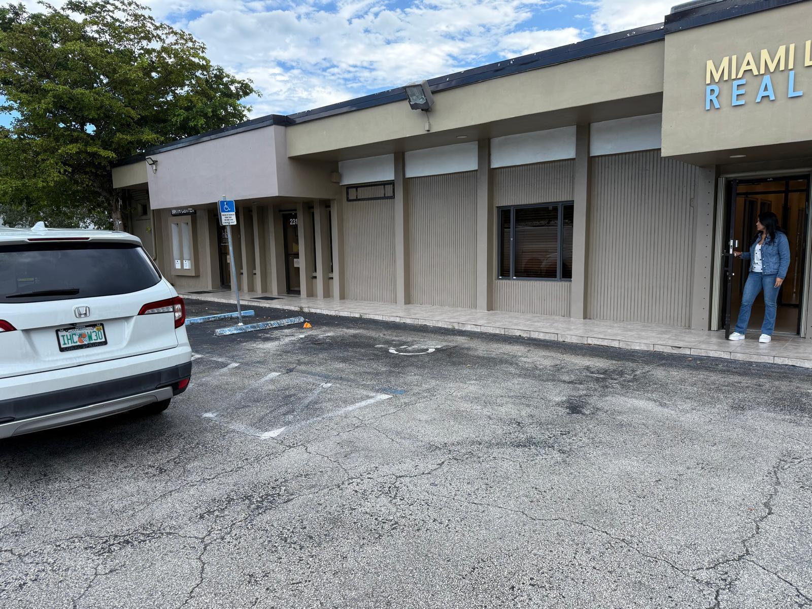 2316-2318 Hollywood Blvd, Hollywood, FL for lease Building Photo- Image 1 of 13