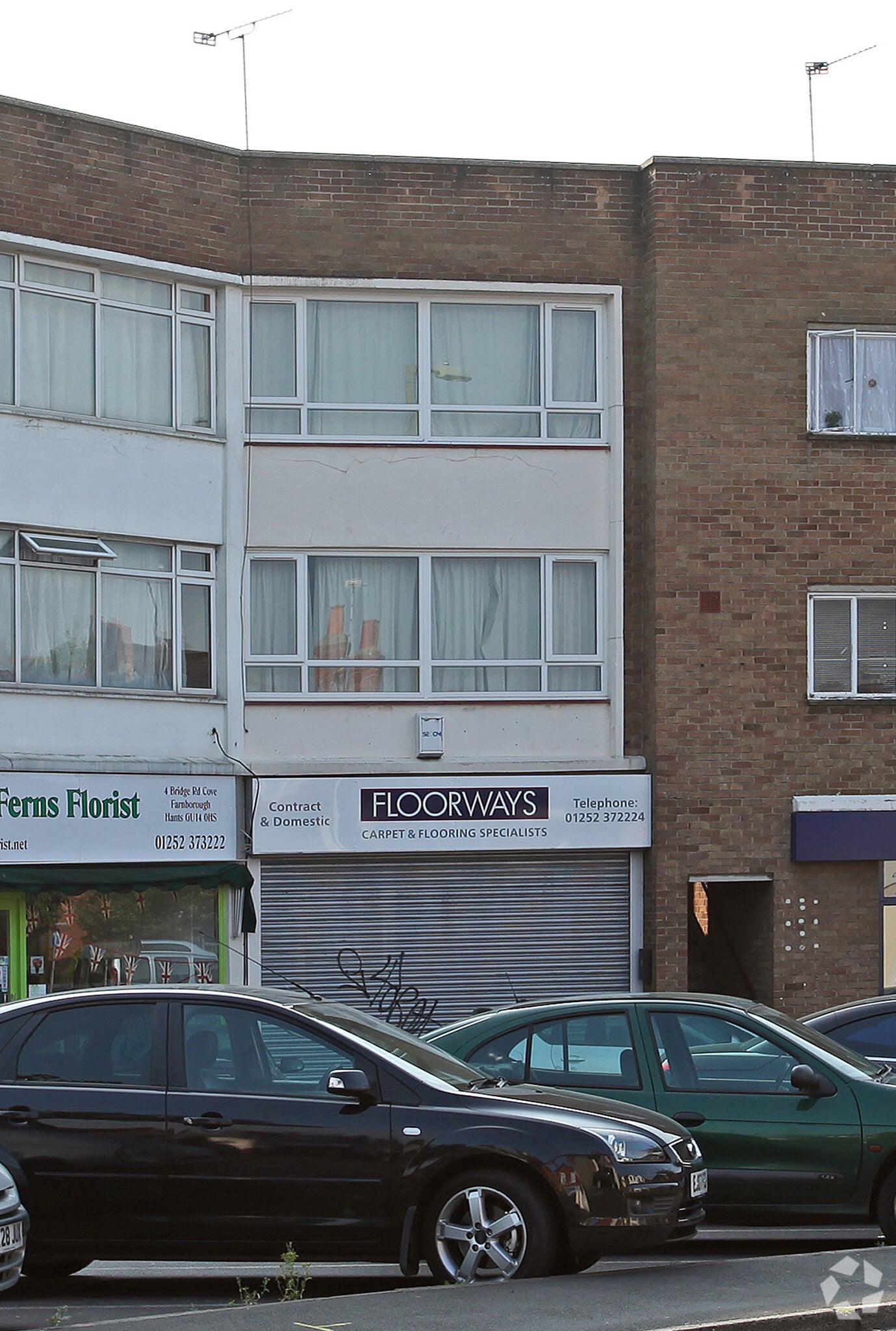 2 Bridge Rd, Farnborough for sale Primary Photo- Image 1 of 1