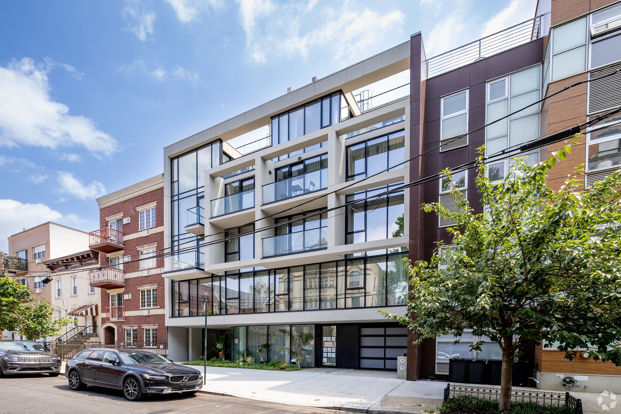 18-20 Monitor St, Brooklyn, NY for sale Primary Photo- Image 1 of 1