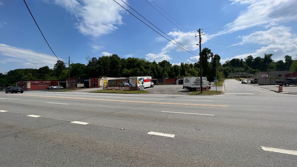 1929 Crawford Rd, Phenix City, AL for sale - Building Photo - Image 3 of 6