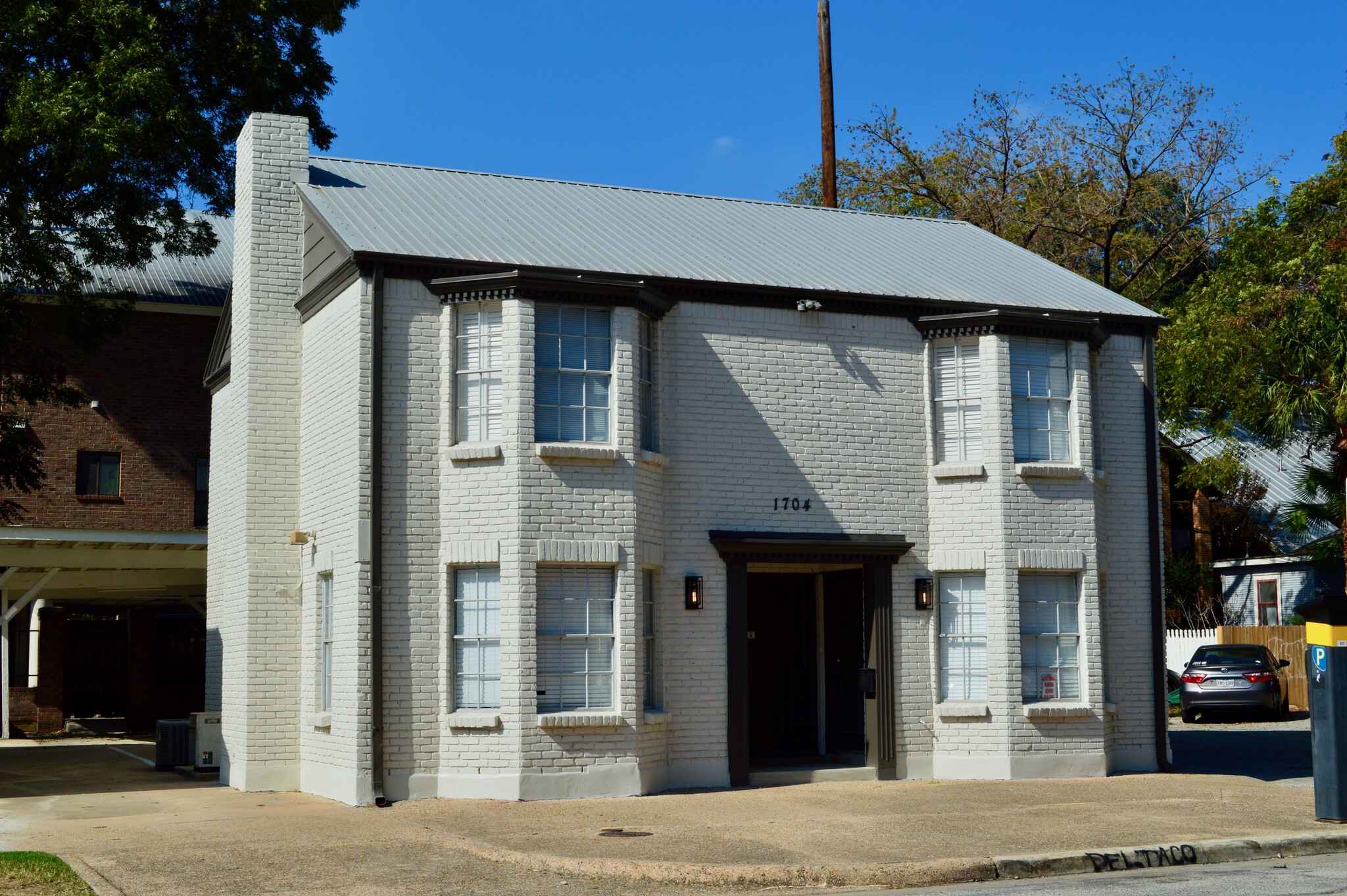 1704 San Antonio St, Austin, TX for lease Building Photo- Image 1 of 25