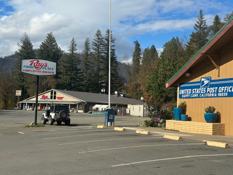 143 Davis Rd, Happy Camp, CA for sale - Building Photo - Image 2 of 31