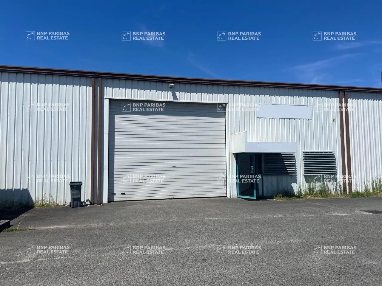 Flex in Eysines for lease Building Photo- Image 1 of 9