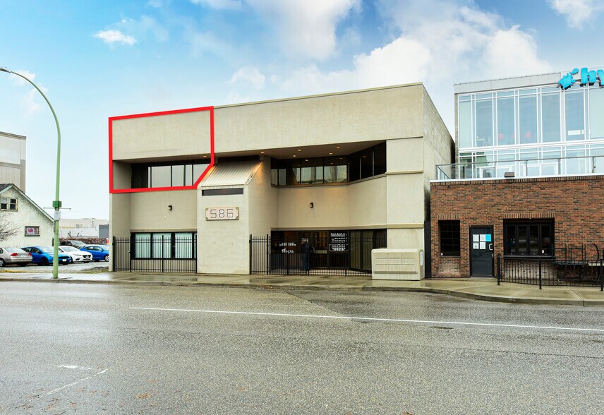 586 Leon Av, Kelowna, BC for lease - Building Photo - Image 1 of 16