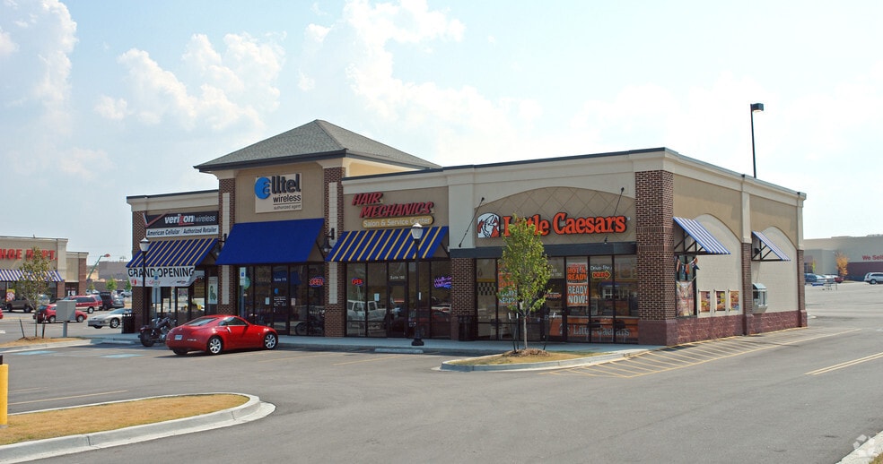 1788 S Lake Dr, Lexington, SC for lease - Primary Photo - Image 1 of 2