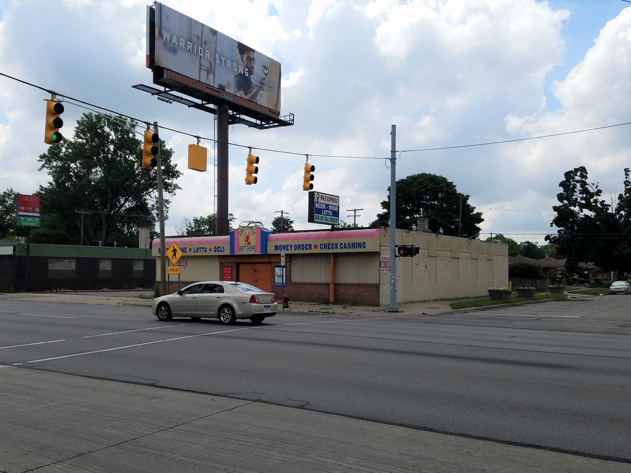18685 W 8 Mile Rd, Detroit, MI 48219