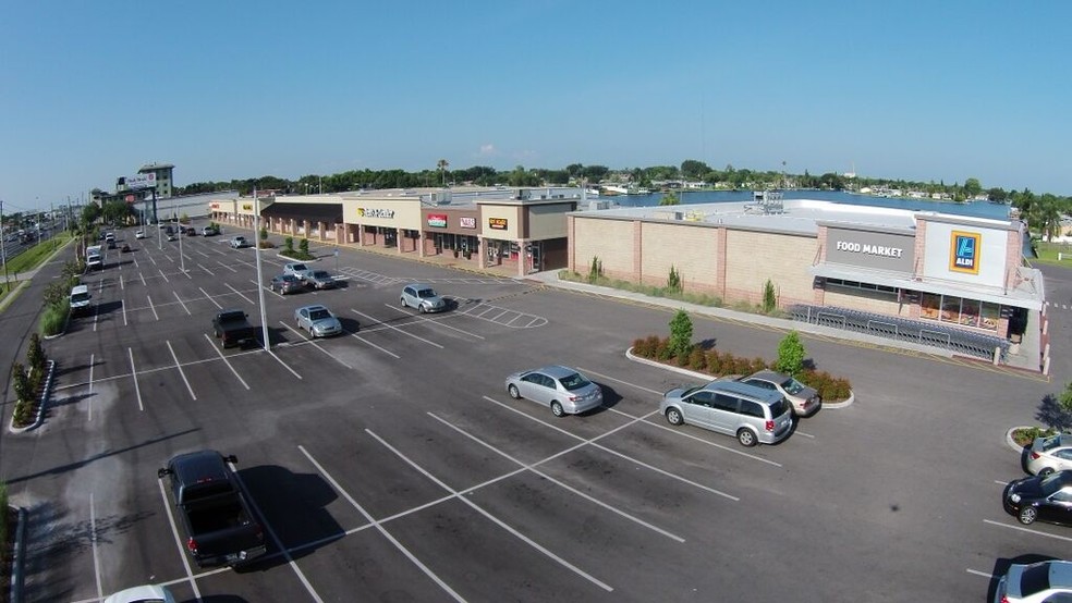 2525-2643 US Highway 19, Holiday, FL for sale - Primary Photo - Image 1 of 1