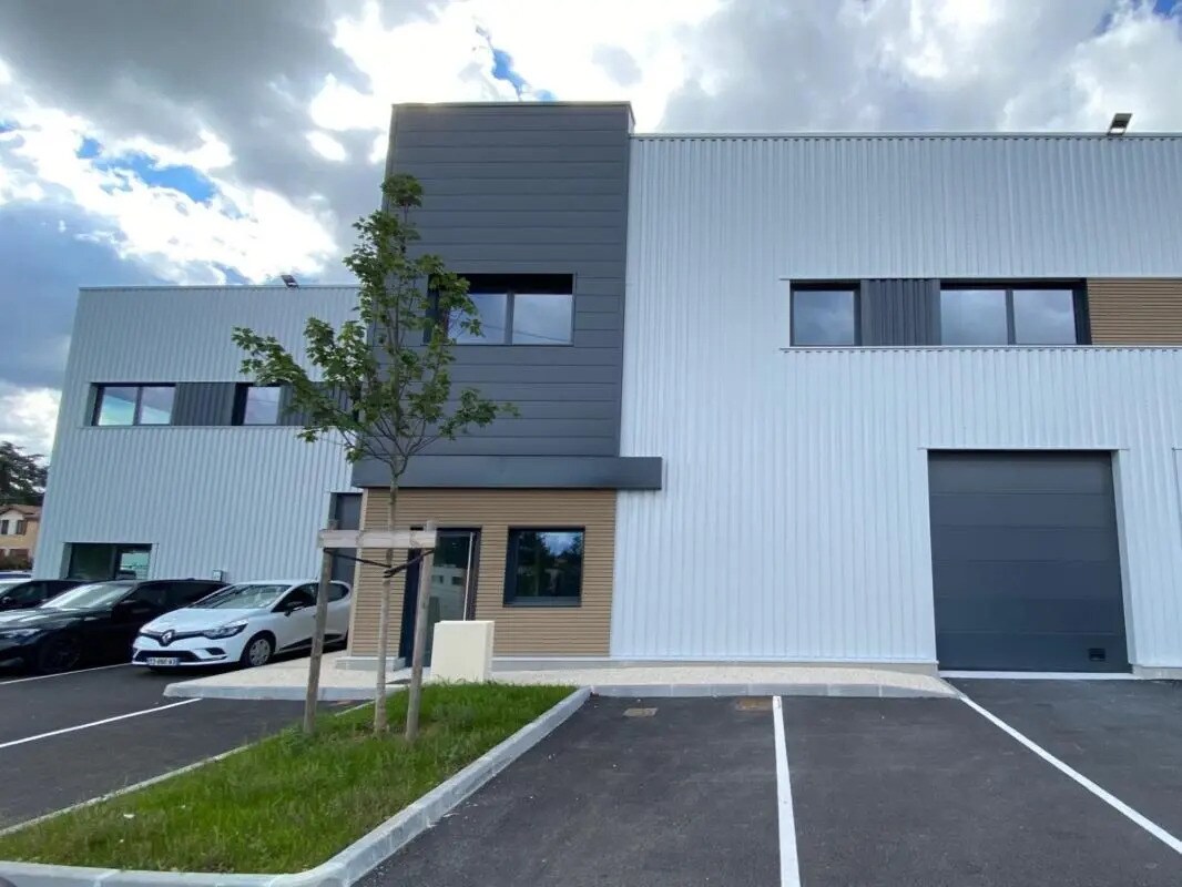 Flex in La Tour-de-Salvagny for sale Building Photo- Image 1 of 7