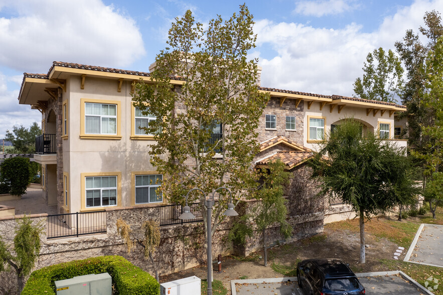 5012 Chesebro Rd, Agoura Hills, CA for sale - Building Photo - Image 2 of 4