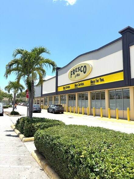 6500 W 4TH Ave, Hialeah, FL for lease - Building Photo - Image 1 of 6