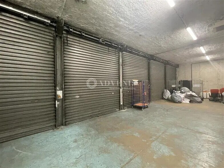 Industrial in Le Blanc-Mesnil for lease - Building Photo - Image 3 of 12