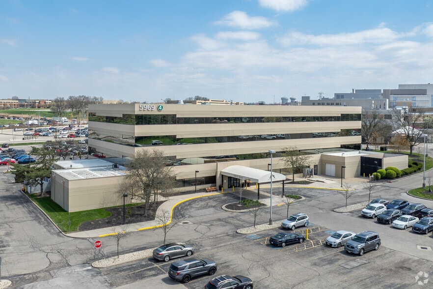 5969 E Broad St, Columbus, OH for lease - Building Photo - Image 2 of 6