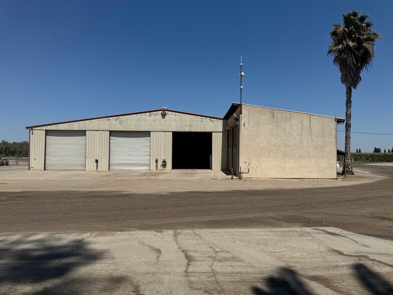 18637 W Bradbury Rd, Delhi, CA for lease - Building Photo - Image 3 of 7