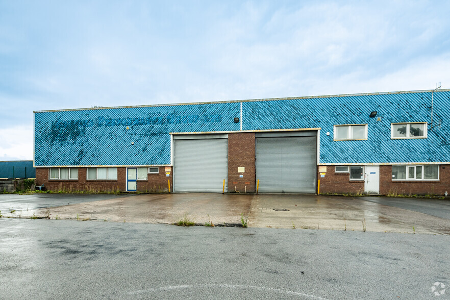 Hutton St, Blackburn for lease - Building Photo - Image 2 of 5