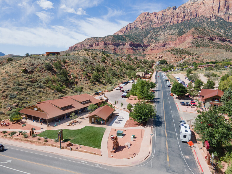 35 Lion Blvd., Springdale, UT for sale - Primary Photo - Image 1 of 19