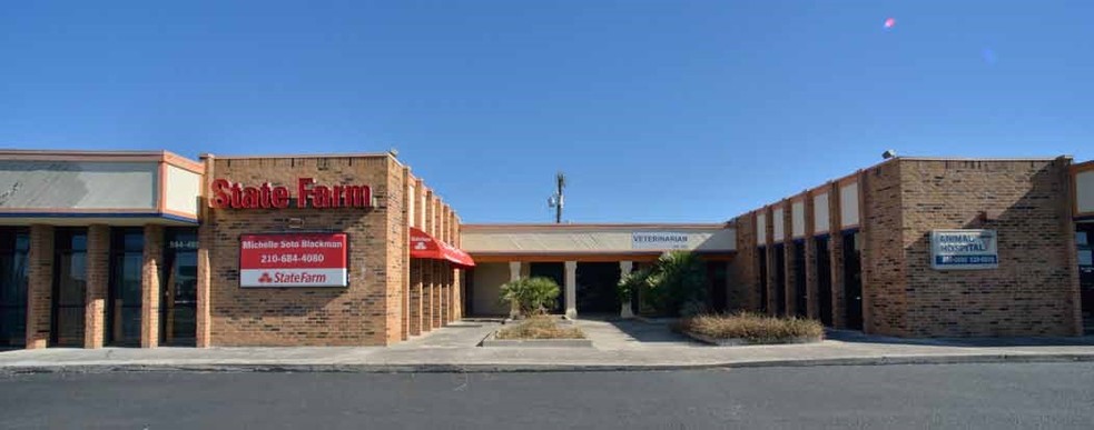 8103-8127 Culebra Rd, San Antonio, TX for lease - Building Photo - Image 2 of 9