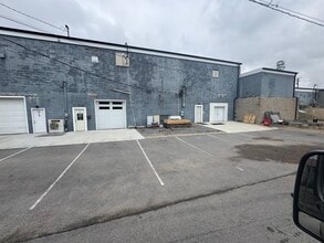 119 Plaza Dr, Hendersonville, TN for lease Building Photo- Image 2 of 3