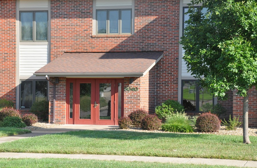 Shunga Creek Office, Topeka, KS for sale - Building Photo - Image 2 of 5