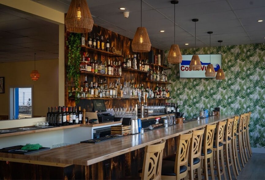 36 Westport Ave, Norwalk, CT for lease - Building Photo - Image 3 of 8