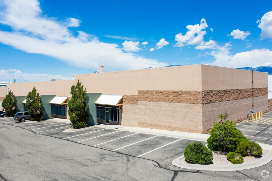 2420 Comanche Rd NE, Albuquerque, NM for lease - Primary Photo - Image 3 of 8