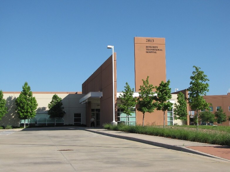 2813 S Mayhill Rd, Denton, TX for sale - Primary Photo - Image 1 of 1