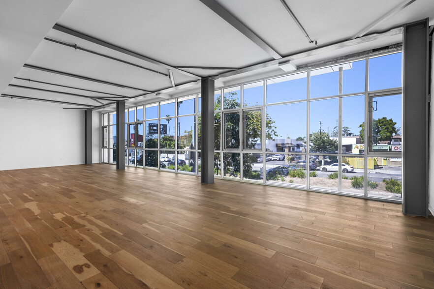 920 N Fairfax Ave, West Hollywood, CA for sale - Interior Photo - Image 2 of 24