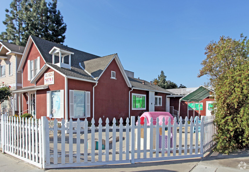 272 S Glassell St, Orange, CA for lease - Building Photo - Image 1 of 18