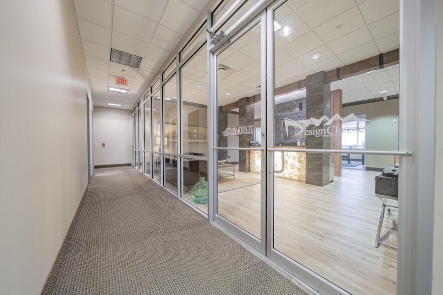 1517 Centre Place Dr, Denton, TX for lease - Interior Photo - Image 3 of 11