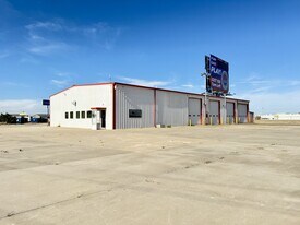 7,450 SF Office/Whse on 2.9 Acres- I-40 Viz - Warehouse