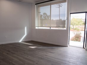28497 Highway 74, Lake Elsinore, CA for lease Interior Photo- Image 2 of 5