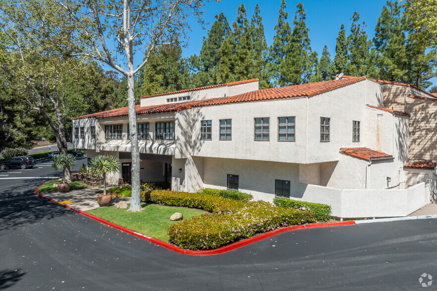 27001 La Paz Rd, Mission Viejo, CA for lease - Building Photo - Image 1 of 11