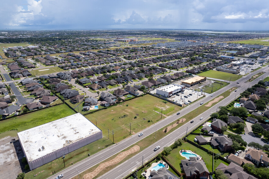 6004 Yorktown Blvd, Corpus Christi, TX for sale - Building Photo - Image 3 of 10