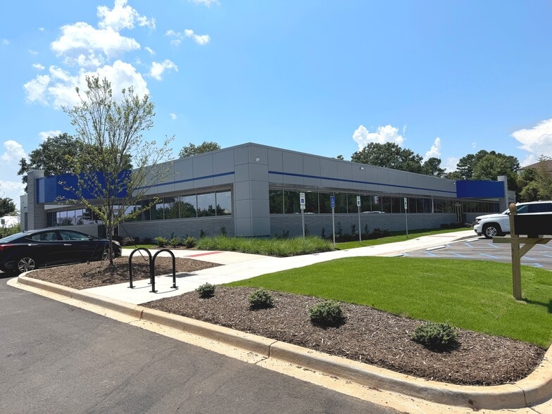 50 Directors Dr, Greenville, SC for lease - Building Photo - Image 1 of 4
