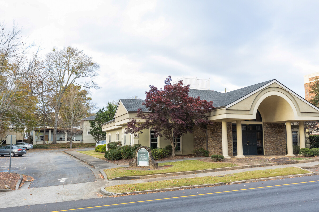 post office hours crogan street lawrenceville ga