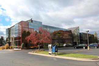 More details for 30300 Northwestern Hwy, Farmington Hills, MI - Office for Lease