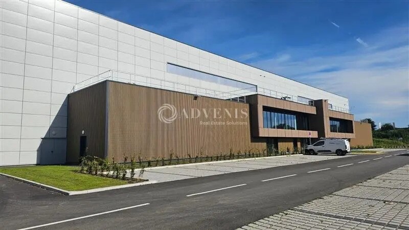 Industrial in Hordain for lease - Building Photo - Image 2 of 8