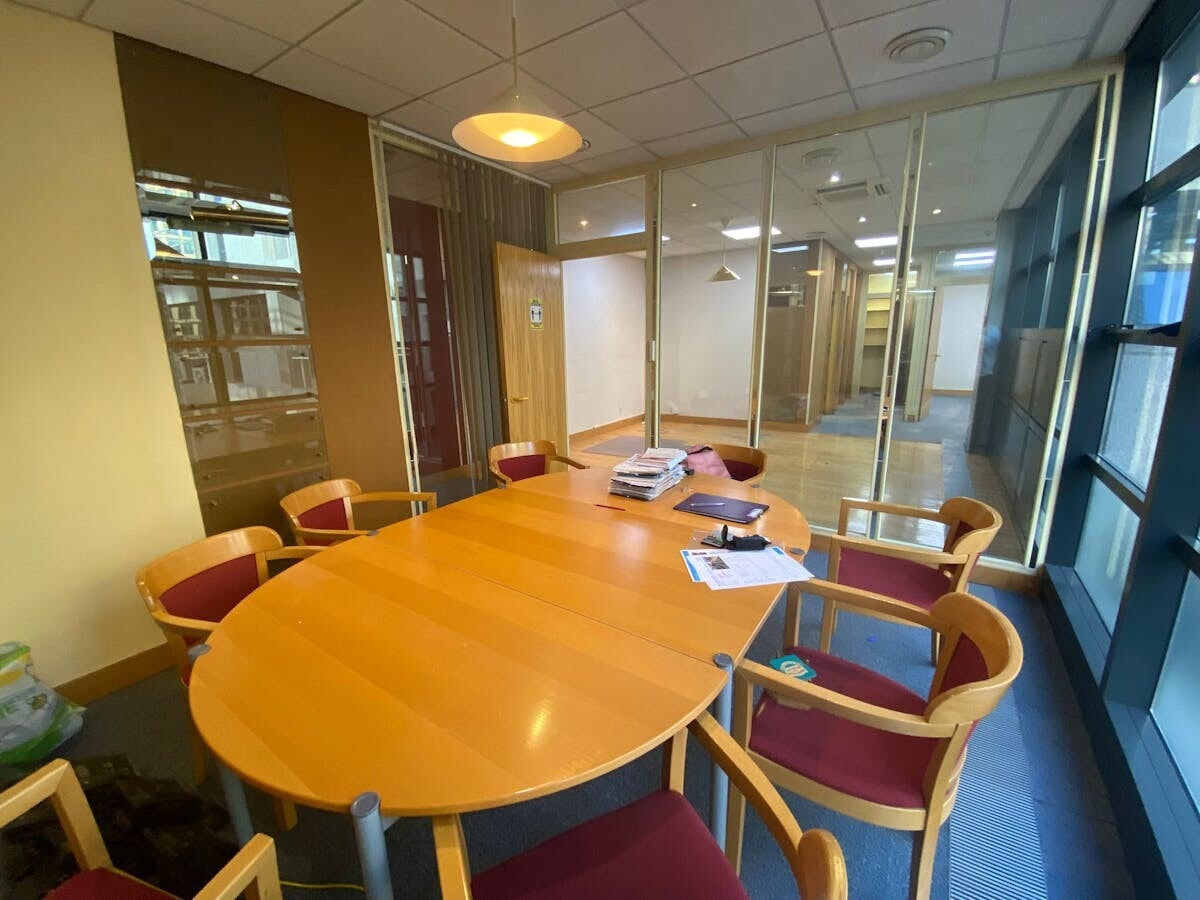 Admirals Way, London, LND E14 9XL - Unit 35 - - Interior Photo - Image 1 of 3