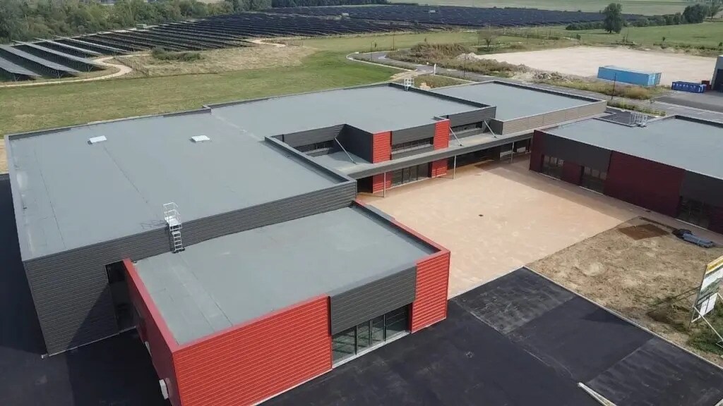 Flex in Sennecey-le-Grand for lease Building Photo- Image 1 of 6