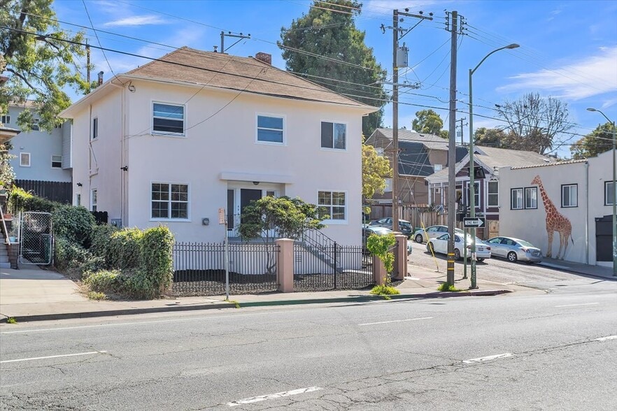 3300 Harrison St, Oakland, CA for sale - Building Photo - Image 2 of 42