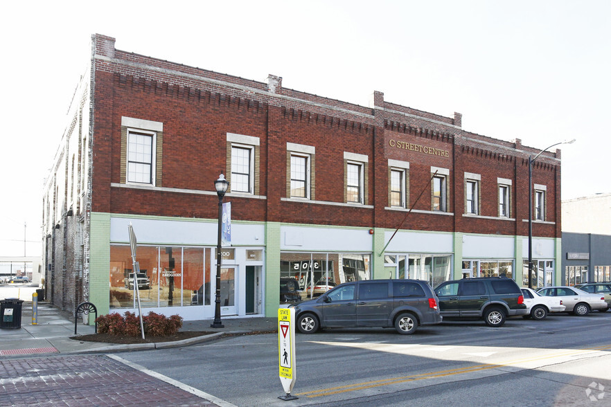 300-308 W Commercial St, Springfield, MO for sale - Building Photo - Image 1 of 1