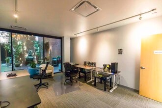 1015 N Hollywood Way, Burbank, CA for lease Interior Photo- Image 2 of 3