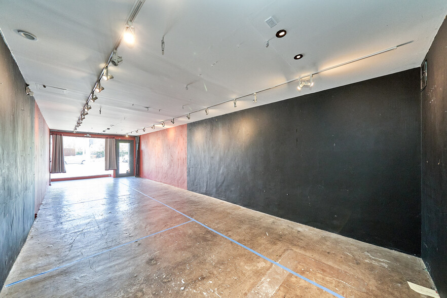 7952-7954 1/2 W 3rd St, Los Angeles, CA for lease - Interior Photo - Image 3 of 11