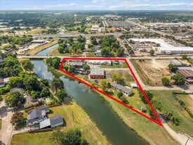 W Shaw Avenue Commercial Redev Opp - Land