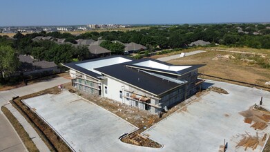 7040 Harris Pky, Fort Worth, TX for lease Building Photo- Image 2 of 7