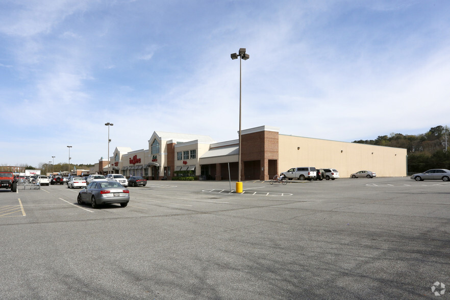 104-150 Riverstone Pky, Canton, GA for lease - Primary Photo - Image 1 of 15