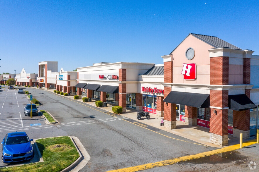 168 Norman Station Blvd, Mooresville, NC for lease - Primary Photo - Image 1 of 17