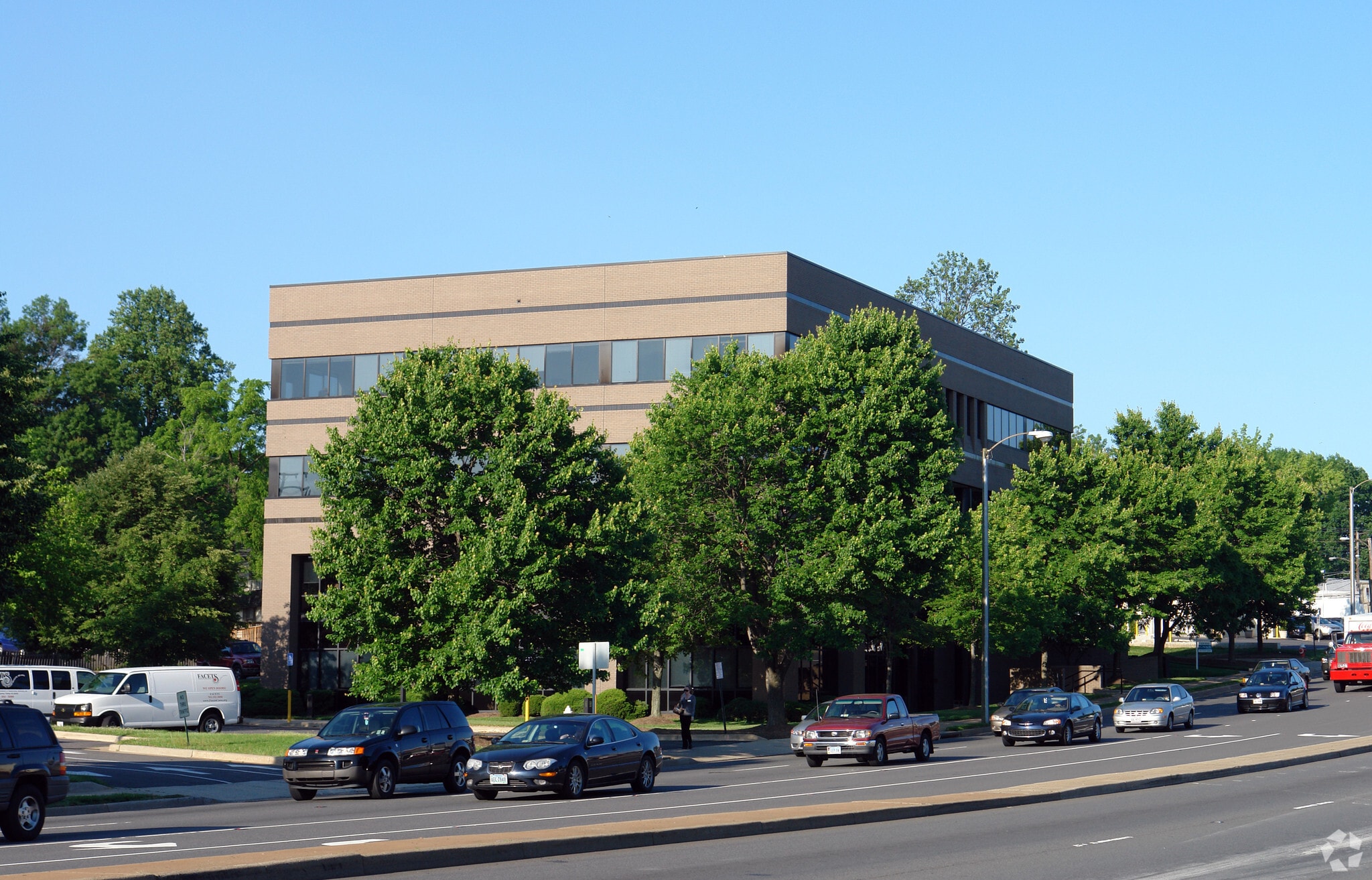 10565 Fairfax Blvd, Fairfax, VA 22030 Office for Sale