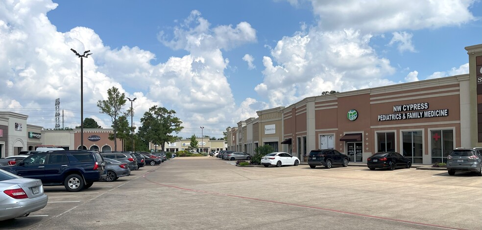 11240-11242 W FM-1960 Rd, Houston, TX for lease - Building Photo - Image 3 of 6