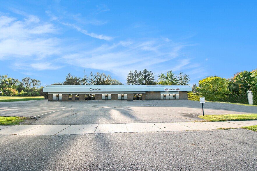 5400 S Pennsylvania Ave, Lansing, MI for sale - Building Photo - Image 1 of 6